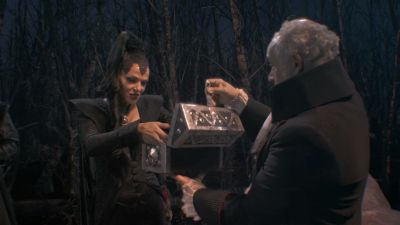 Once_Upon_A_Time_-_S01E02_28198329.jpg