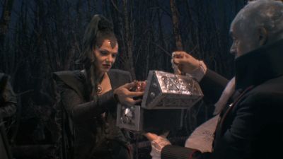 Once_Upon_A_Time_-_S01E02_28199029.jpg