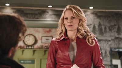 Once_Upon_A_Time_-_S01E02_28237129.jpg