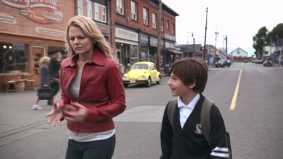 Once_Upon_A_Time_-_S01E02_28249829.jpg