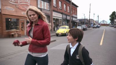 Once_Upon_A_Time_-_S01E02_28249929.jpg