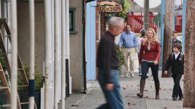 Once_Upon_A_Time_-_S01E02_28252629.jpg