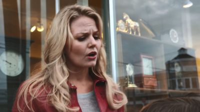 Once_Upon_A_Time_-_S01E02_28264929.jpg