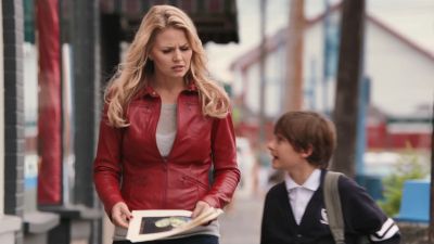 Once_Upon_A_Time_-_S01E02_28272529.jpg