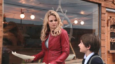 Once_Upon_A_Time_-_S01E02_28273929.jpg