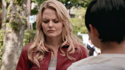 Once_Upon_A_Time_-_S01E02_28289429.jpg