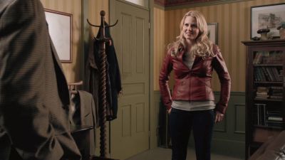 Once_Upon_A_Time_-_S01E02_28304229.jpg