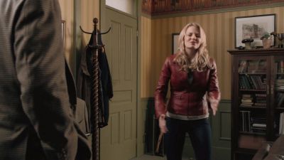 Once_Upon_A_Time_-_S01E02_28305229.jpg