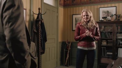 Once_Upon_A_Time_-_S01E02_28305629.jpg