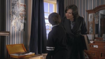 Once_Upon_A_Time_-_S01E02_2833129.jpg