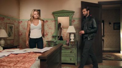 Once_Upon_A_Time_-_S01E02_28358829.jpg