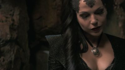 Once_Upon_A_Time_-_S01E02_28448629.jpg