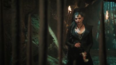 Once_Upon_A_Time_-_S01E02_28452529.jpg