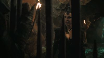 Once_Upon_A_Time_-_S01E02_28460029.jpg