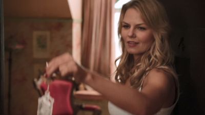 Once_Upon_A_Time_-_S01E02_28527229.jpg