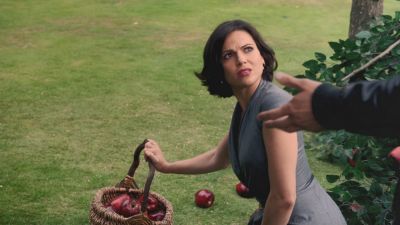Once_Upon_A_Time_-_S01E02_28532029.jpg