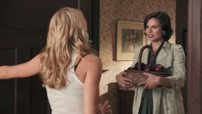 Once_Upon_A_Time_-_S01E02_2853329.jpg