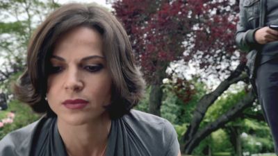 Once_Upon_A_Time_-_S01E02_28538229.jpg