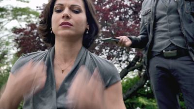 Once_Upon_A_Time_-_S01E02_28545829.jpg