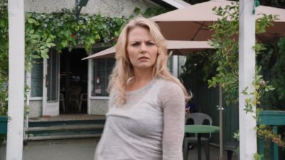 Once_Upon_A_Time_-_S01E02_28554529.jpg
