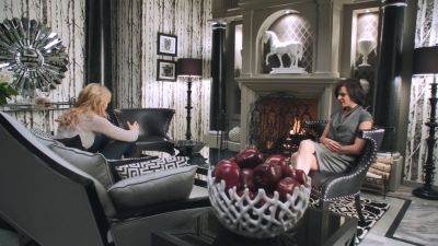 Once_Upon_A_Time_-_S01E02_28573329.jpg