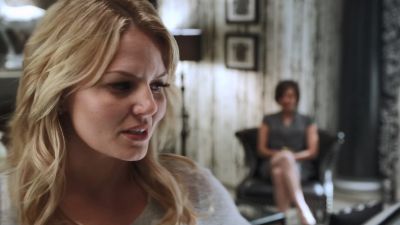 Once_Upon_A_Time_-_S01E02_28584929.jpg