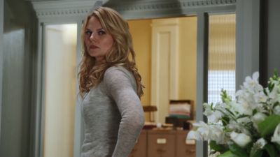 Once_Upon_A_Time_-_S01E02_28590429.jpg