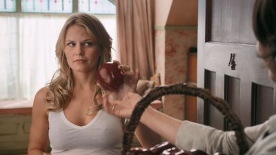 Once_Upon_A_Time_-_S01E02_2862029.jpg