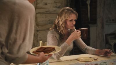 Once_Upon_A_Time_-_S01E02_28673429.jpg