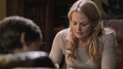 Once_Upon_A_Time_-_S01E02_28712929.jpg