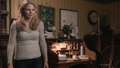 Once_Upon_A_Time_-_S01E02_28731929.jpg