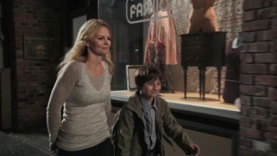 Once_Upon_A_Time_-_S01E02_28764829.jpg