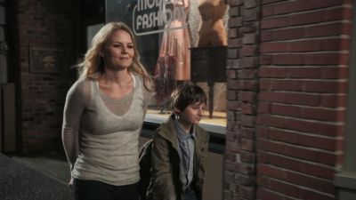 Once_Upon_A_Time_-_S01E02_28765029.jpg
