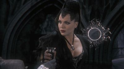 Once_Upon_A_Time_-_S01E02_2891229.jpg