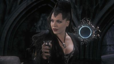 Once_Upon_A_Time_-_S01E02_2891429.jpg